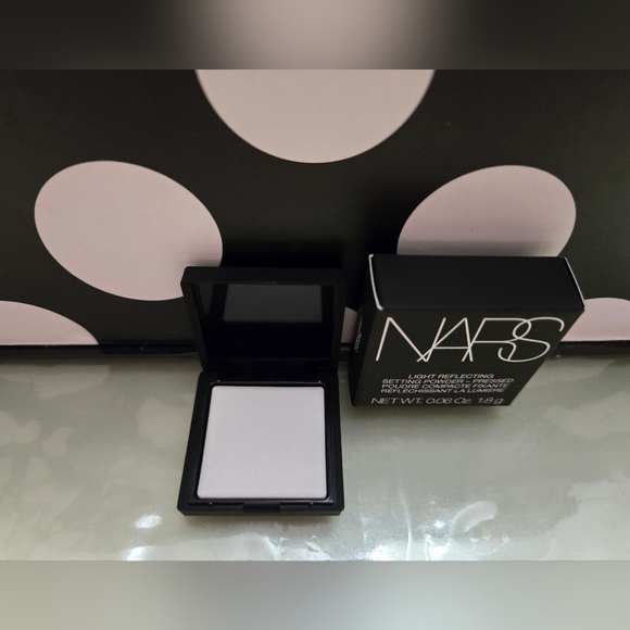2/$20✨️NARS Setting Powder Mini✨️ - Picture 4 of 6